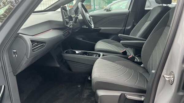 Used Volkswagen ID.3 2025 for sale - 76092019: Photo 2