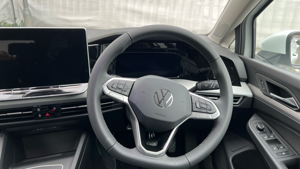 Used Volkswagen Golf 2025 for sale - 76328205: Photo 27