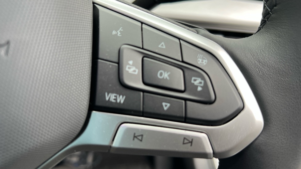 Used Volkswagen Golf 2025 for sale - 76328205: Photo 30