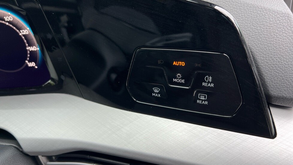 Used Volkswagen Golf 2025 for sale - 76328205: Photo 45