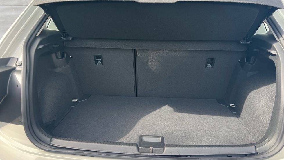 Used Volkswagen Polo 2024 for sale - 76328397: Photo 15