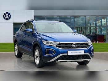 Used Volkswagen T-Roc 2025 for sale - 76871132: Photo