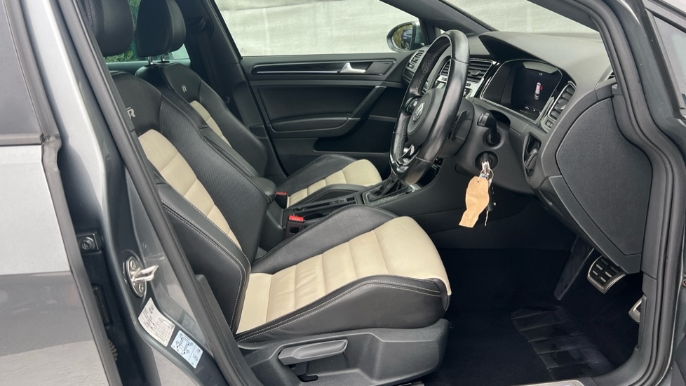 Used Volkswagen Golf 2018 for sale - 76037744: Photo 26