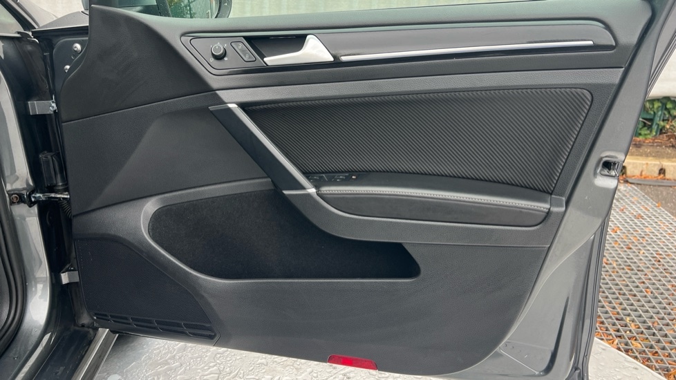 Used Volkswagen Golf 2018 for sale - 76037744: Photo 37