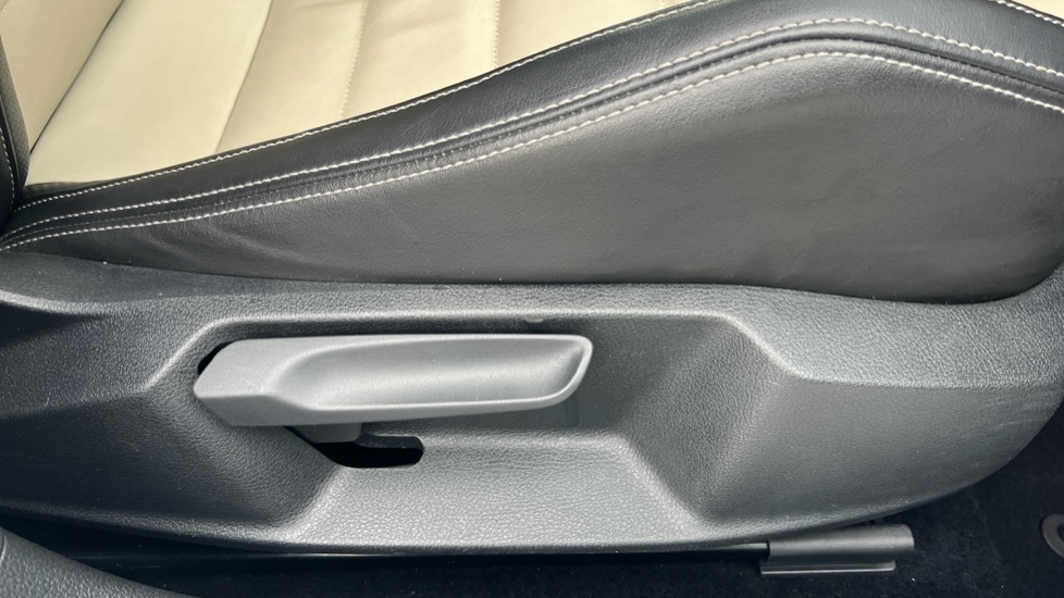 Used Volkswagen Golf 2018 for sale - 76037744: Photo 39