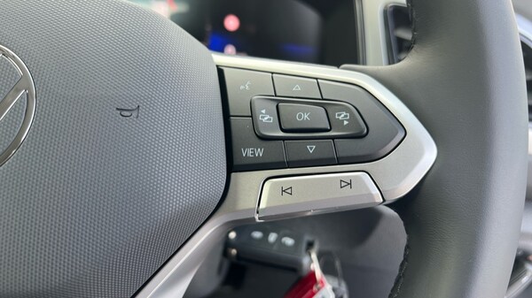 Used Volkswagen T-Roc 2025 for sale - 75660447: Photo 31