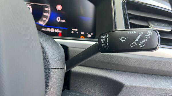 Used Volkswagen T-Roc 2025 for sale - 75660447: Photo 32