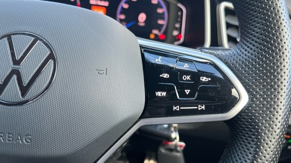 Used Volkswagen T-Roc 2023 for sale - 75636800: Photo 31