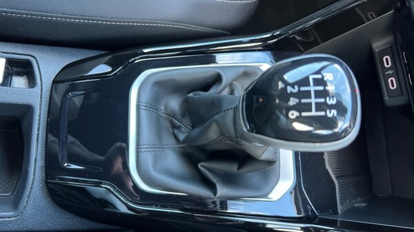 Used Volkswagen T-Roc 2023 for sale - 75636800: Photo 35