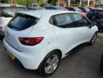 Used Renault Clio 2016 for sale - 79366348: Photo