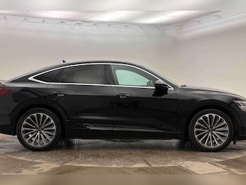 Used Audi Q8 2023 for sale - 79294894: Photo