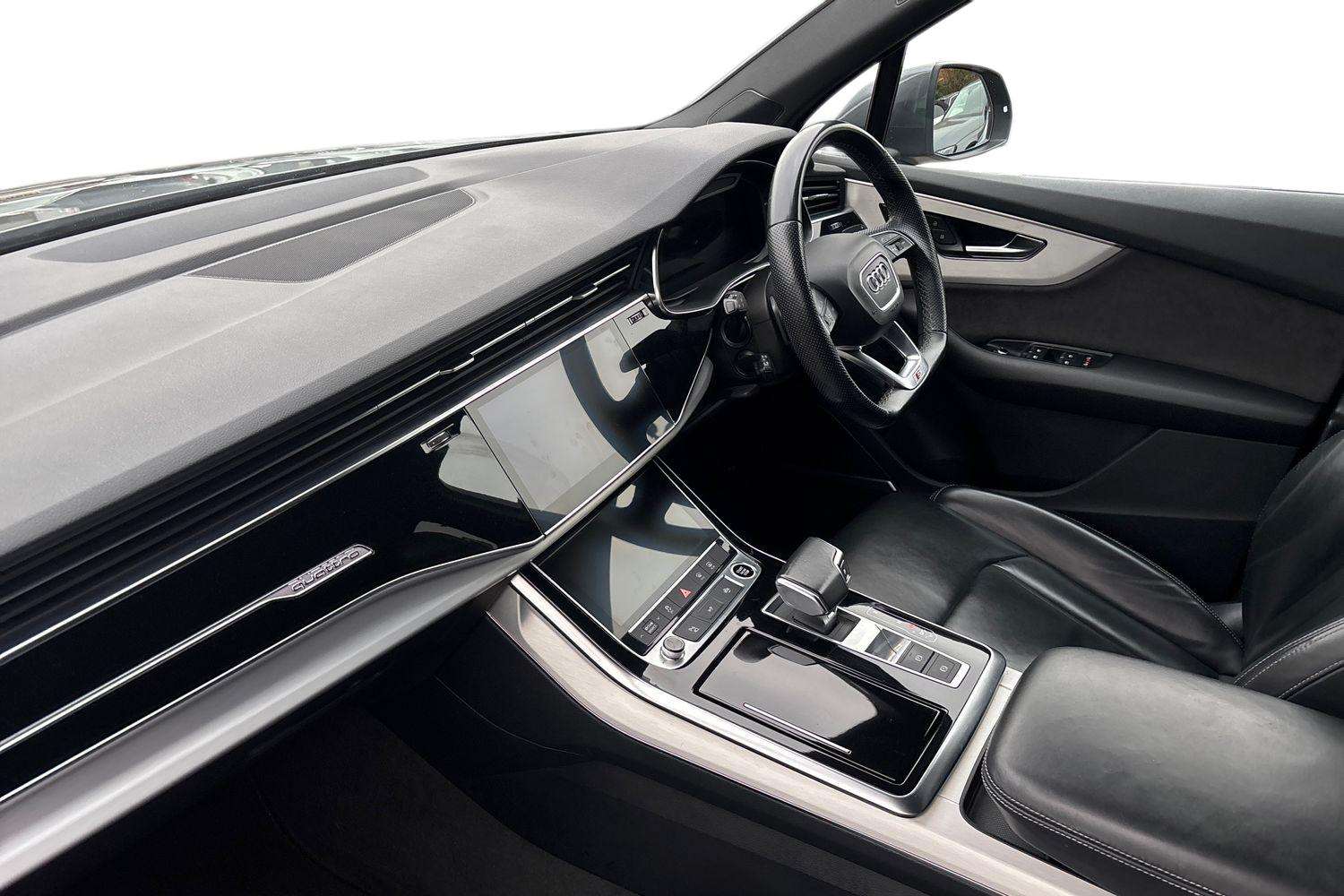 Used Audi Q7 2022 for sale - 76732228: Photo 2