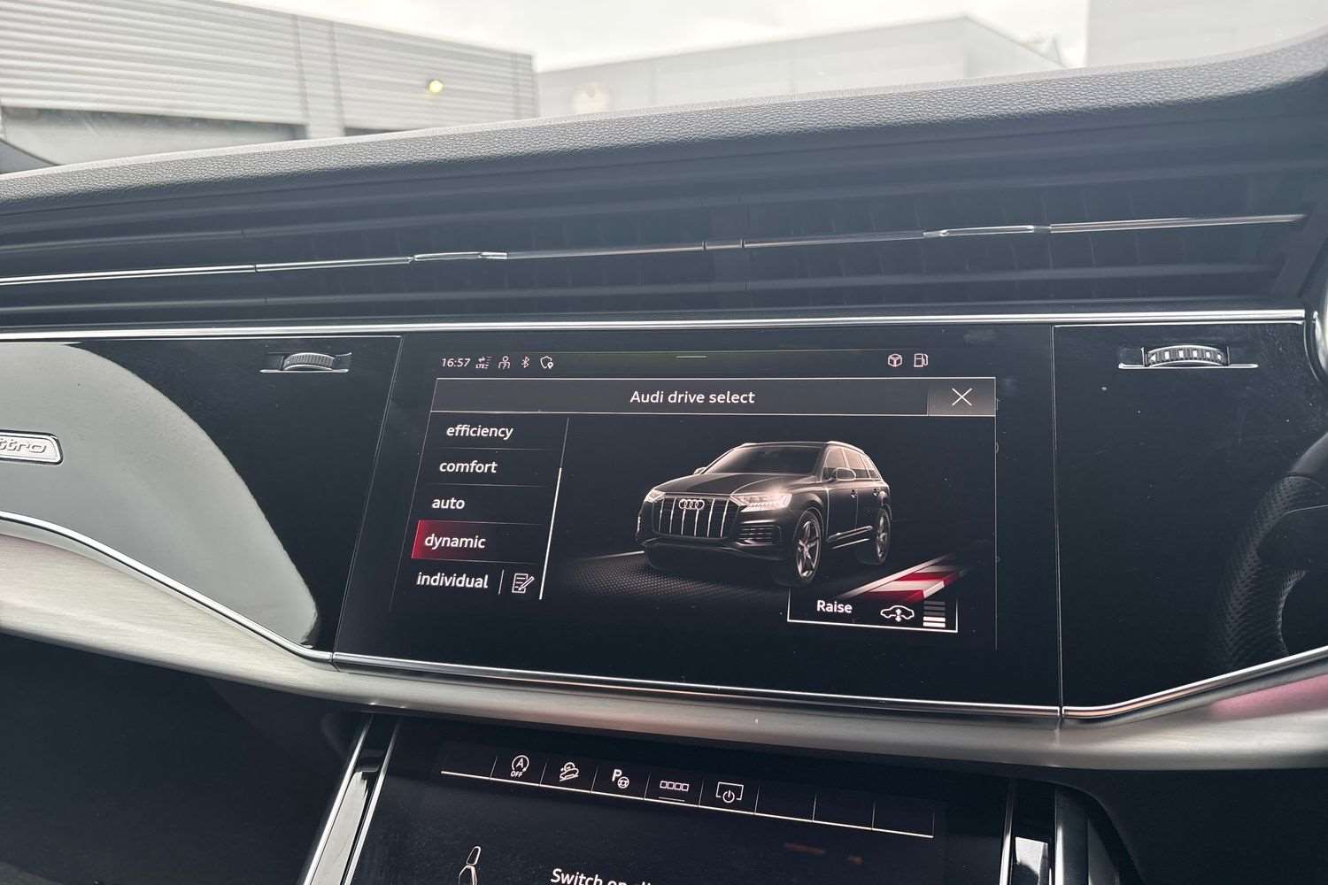 Used Audi Q7 2022 for sale - 76732228: Photo 30