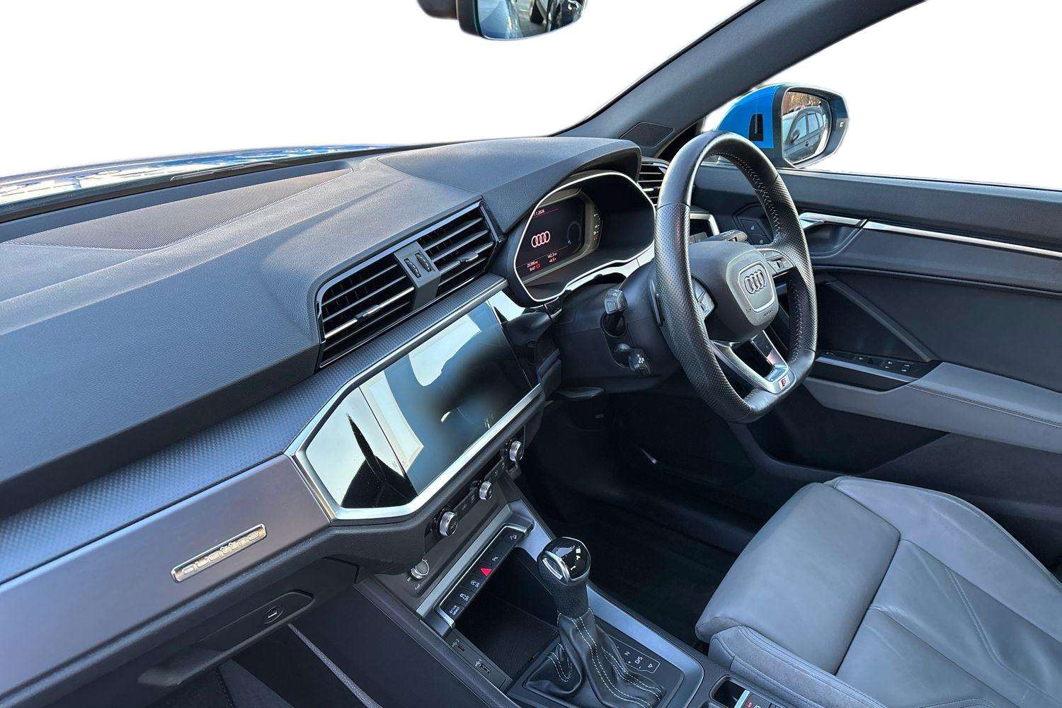 Used Audi Q3 2019 for sale - 77635039: Photo 2