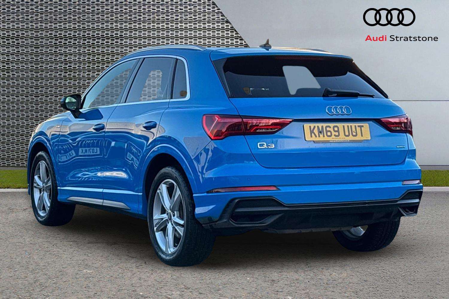 Used Audi Q3 2019 for sale - 77635039: Photo 3