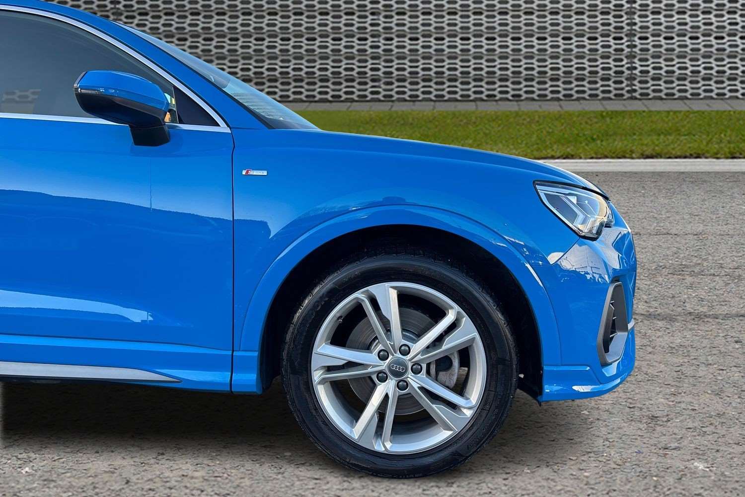 Used Audi Q3 2019 for sale - 77635039: Photo 5