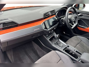 Used Audi Q3 2019 for sale - 78010320: Photo