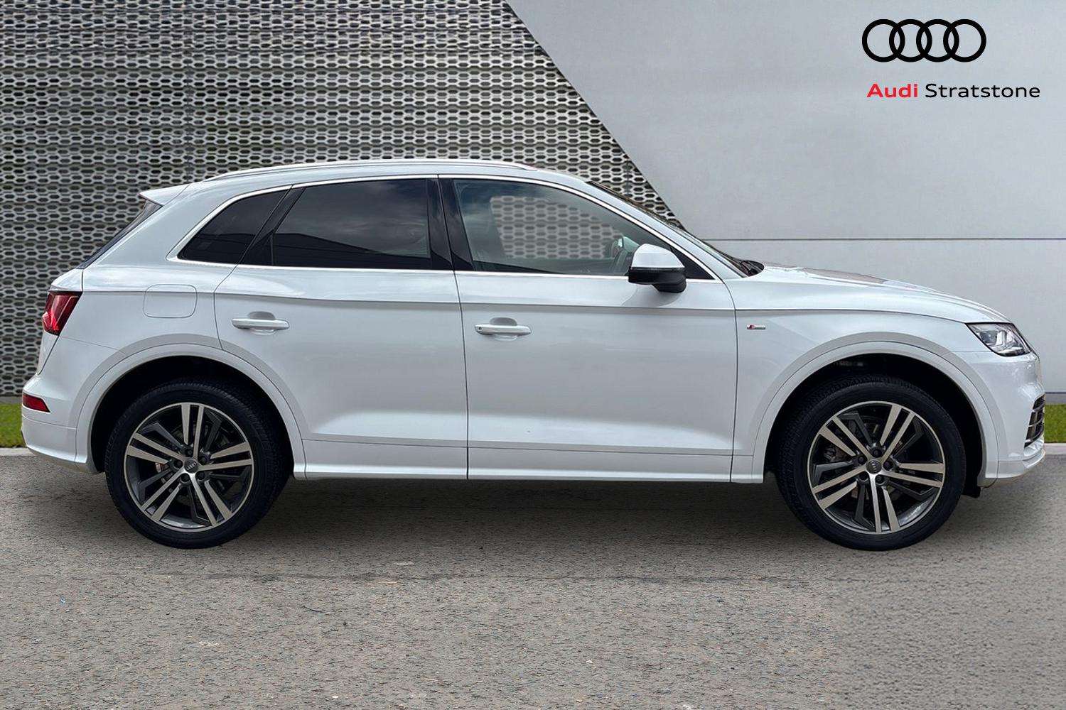 Used Audi Q5 2019 for sale - 77942933: Photo 4