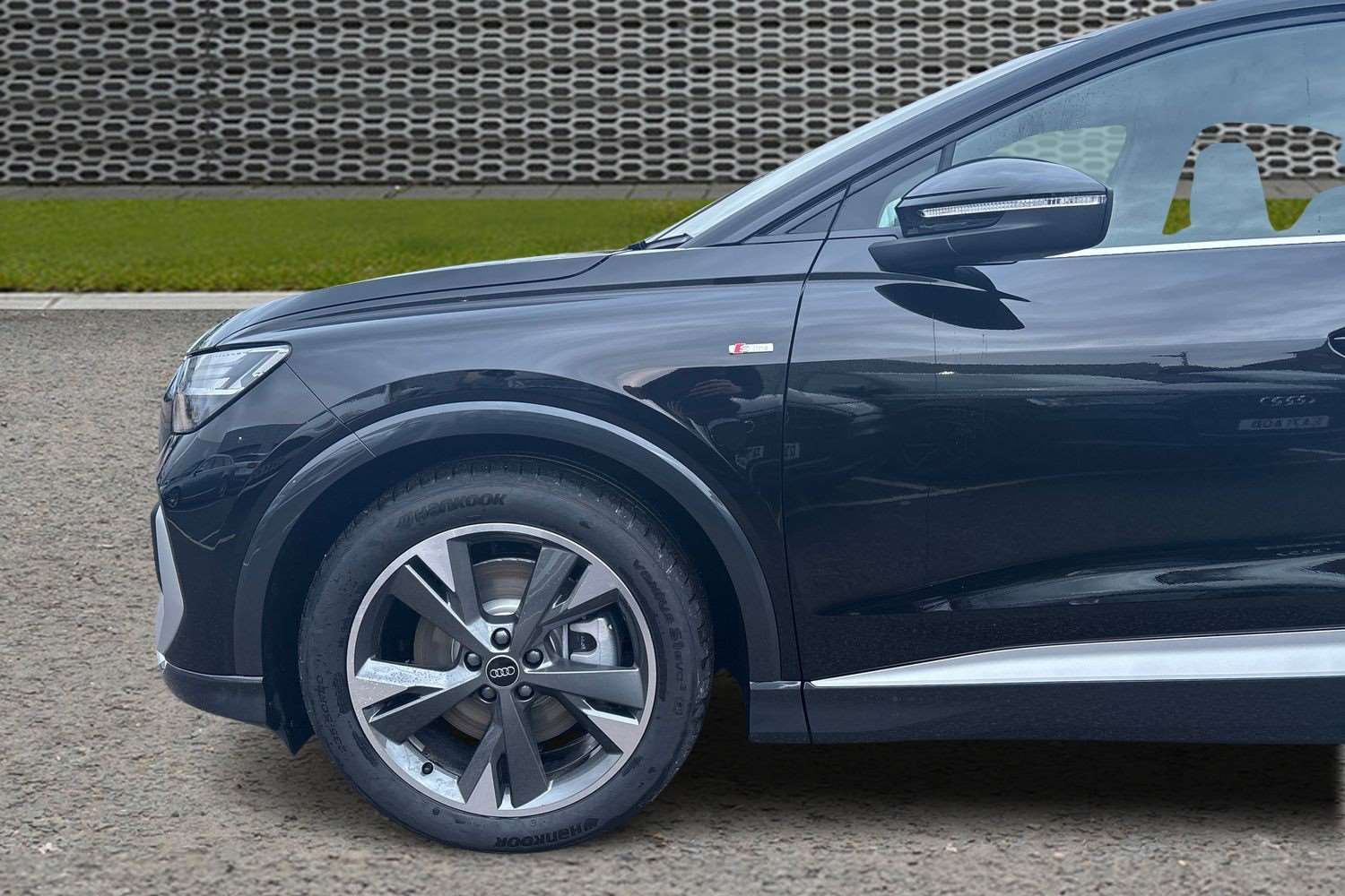 Used Audi Q4 e-tron 2025 for sale - 77257153: Photo 11