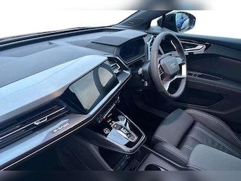 Used Audi Q4 e-tron 2025 for sale - 77257153: Photo