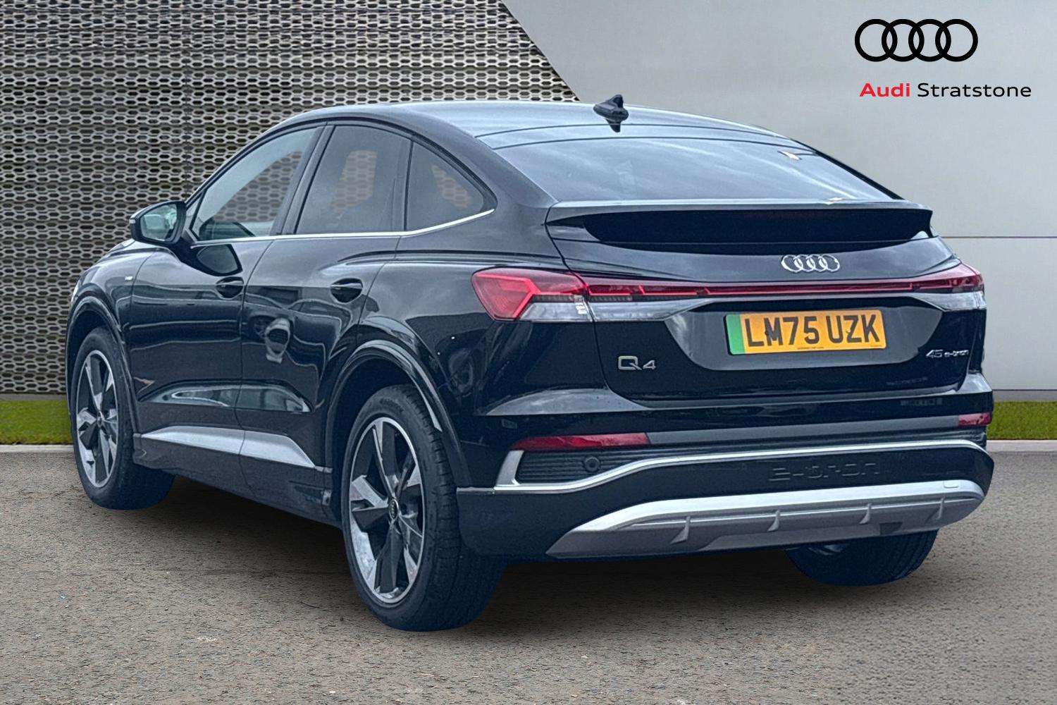 Used Audi Q4 e-tron 2025 for sale - 77257153: Photo 3