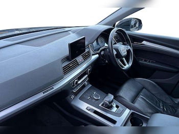 Used Audi Q5 2017 for sale - 76610697: Photo