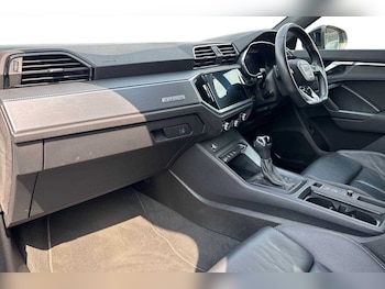 Used Audi Q3 2020 for sale - 75846471: Photo