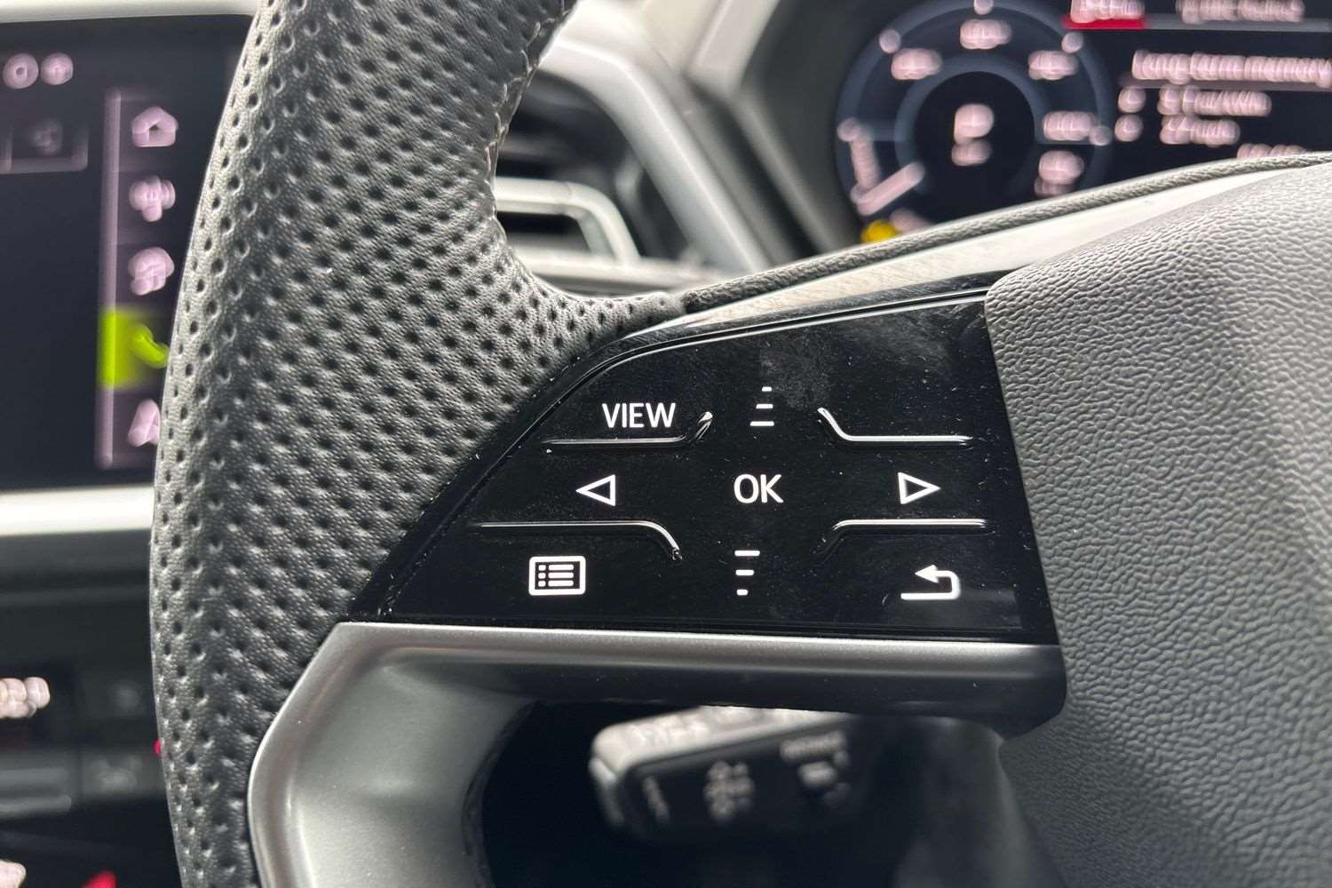 Used Audi Q4 e-tron 2025 for sale - 78076897: Photo 16