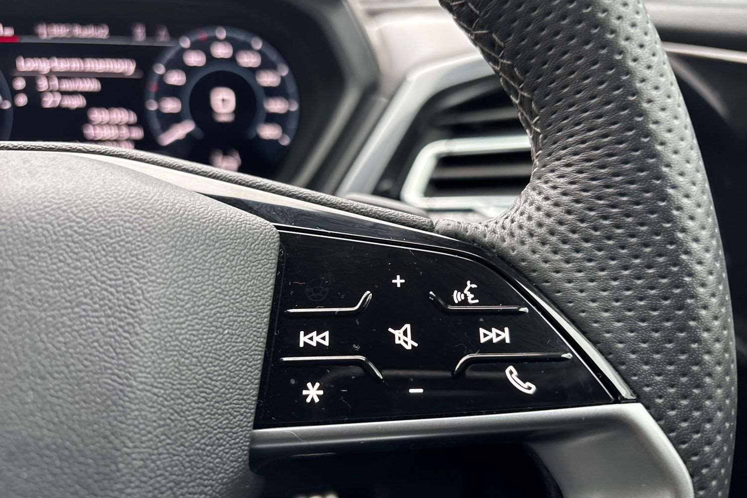 Used Audi Q4 e-tron 2025 for sale - 78076897: Photo 17