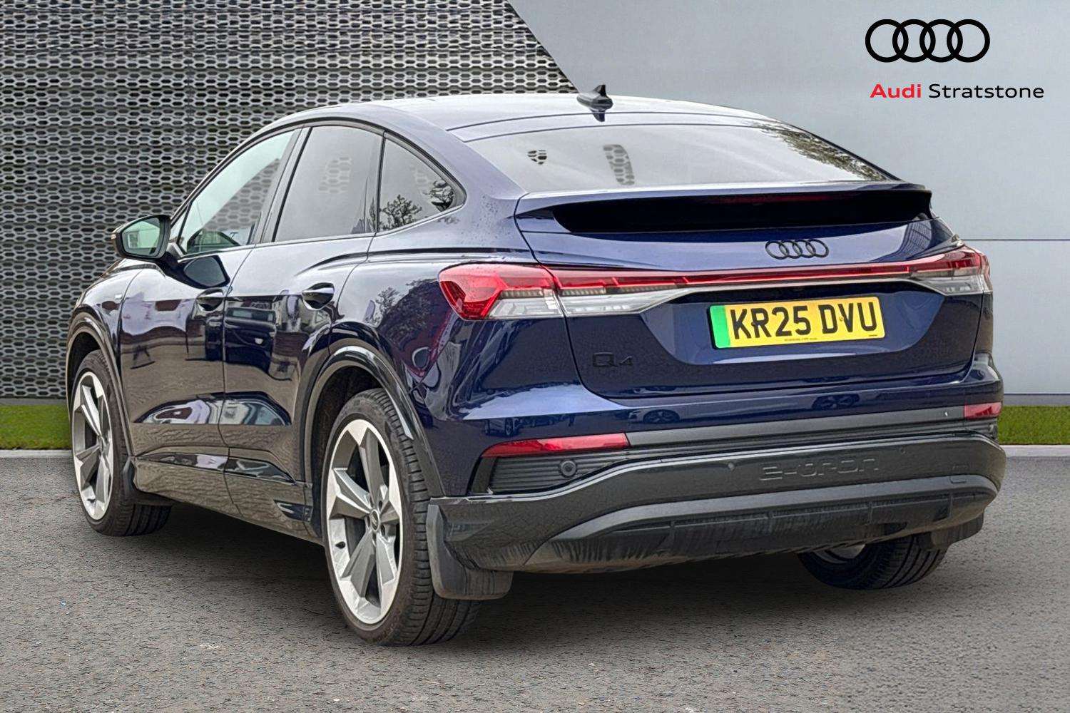 Used Audi Q4 e-tron 2025 for sale - 78076897: Photo 3