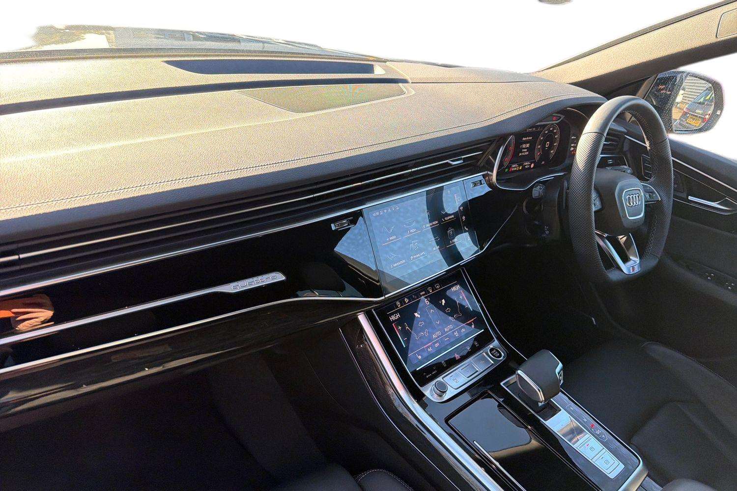 Used Audi Q8 2024 for sale - 76902430: Photo 2