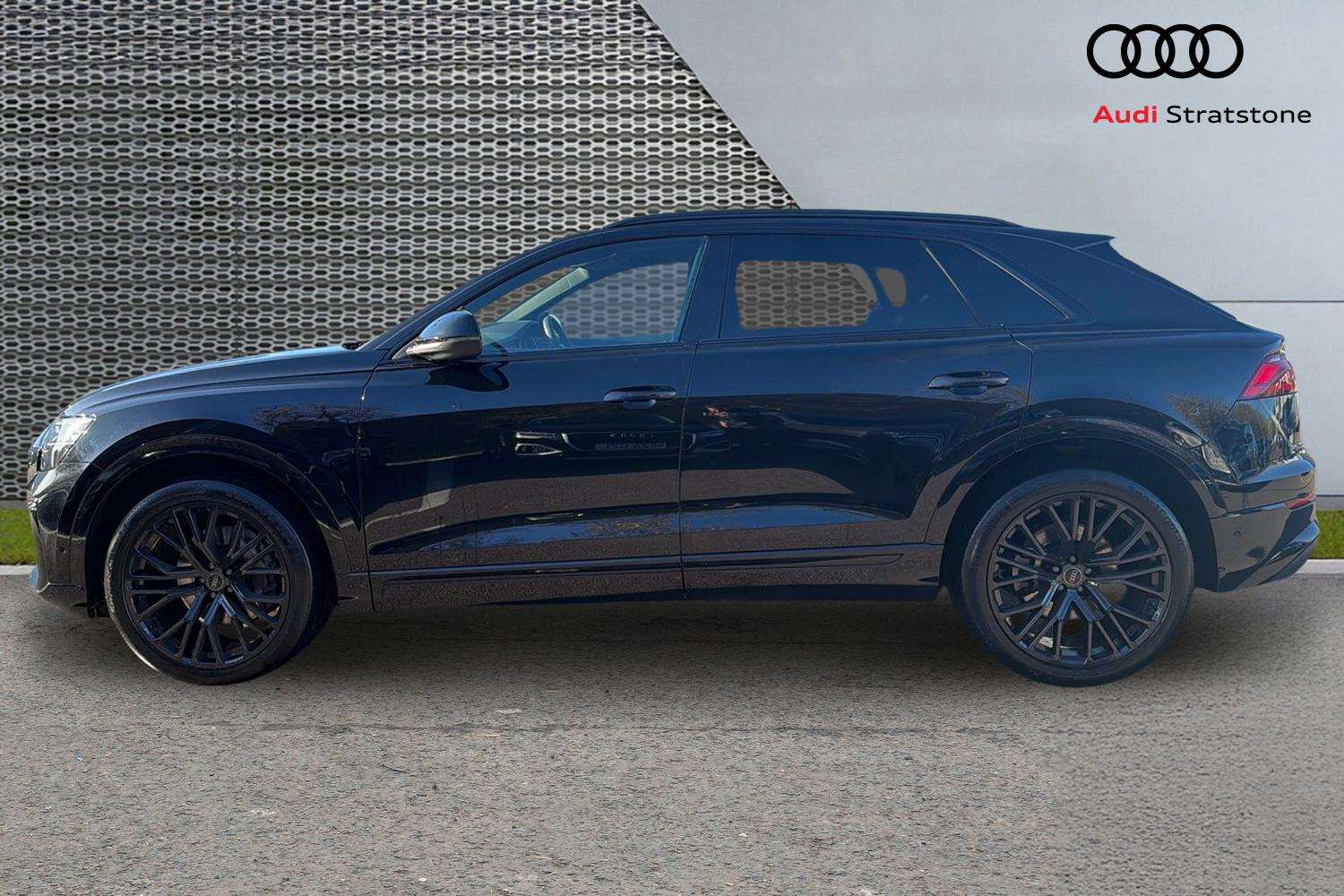 Used Audi Q8 2024 for sale - 76902430: Photo 8