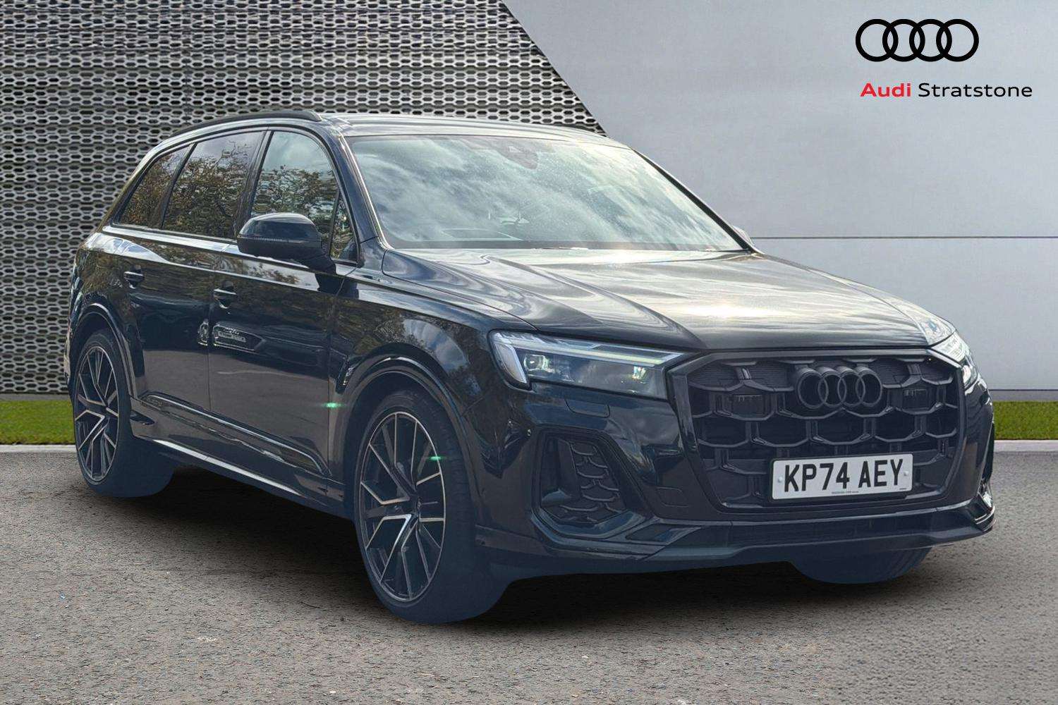 Used Audi Q7 2024 for sale - 76902381: Photo 1