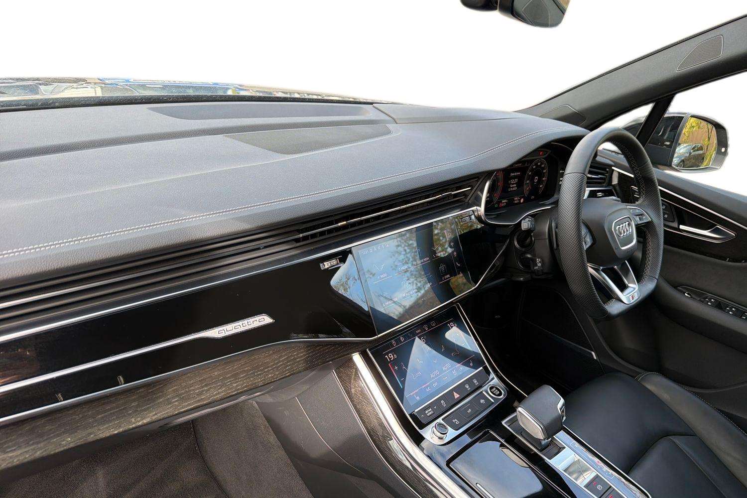 Used Audi Q7 2024 for sale - 76902381: Photo 2