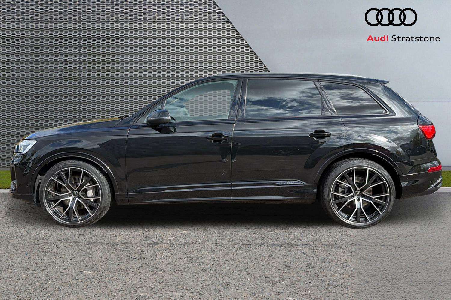 Used Audi Q7 2024 for sale - 76902381: Photo 8