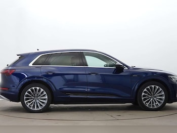 Used Audi e-tron 2020 for sale - 76252196: Photo