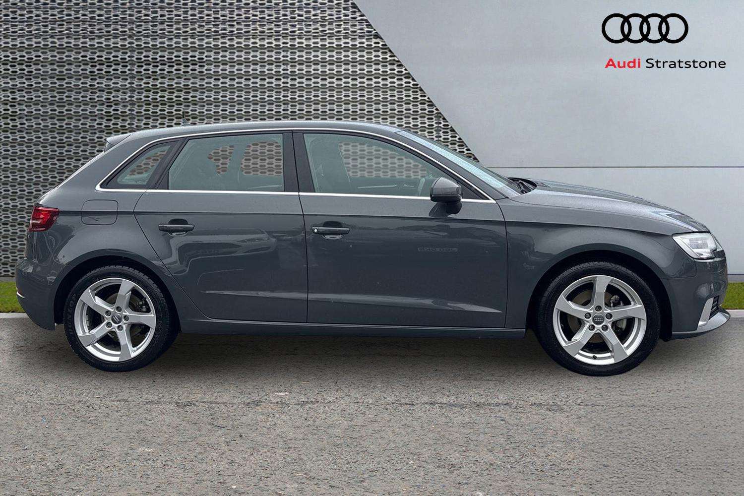 Used Audi A3 2018 for sale - 76310735: Photo 4