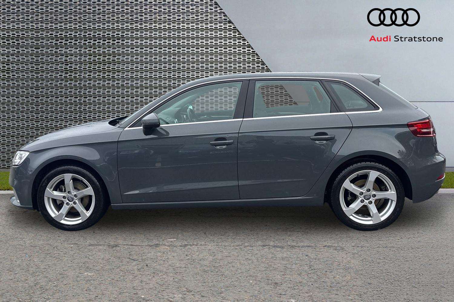 Used Audi A3 2018 for sale - 76310735: Photo 8