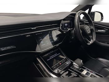 Used Audi Q7 2023 for sale - 79770900: Photo
