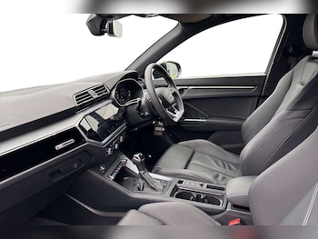 Used Audi Q3 2024 for sale - 77772210: Photo