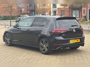 Used Volkswagen Golf 2017 for sale - 76442425: Photo