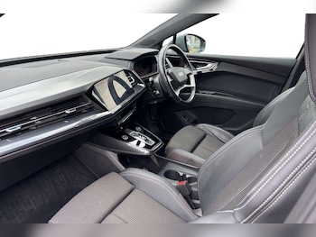 Used Audi Q4 e-tron 2022 for sale - 77674674: Photo