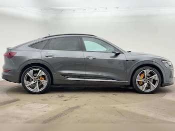 Used Audi e-tron 2022 for sale - 76298362: Photo 4