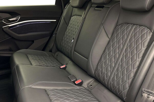 Used Audi e-tron 2022 for sale - 76298362: Photo 7