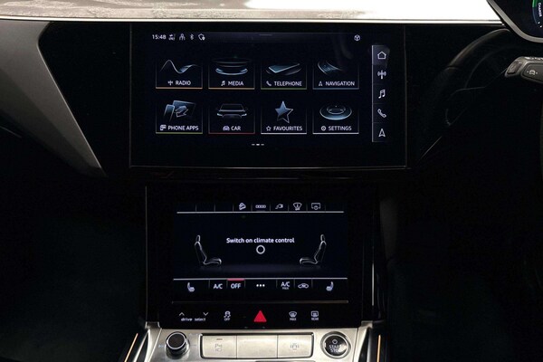Used Audi e-tron 2022 for sale - 76298362: Photo 9