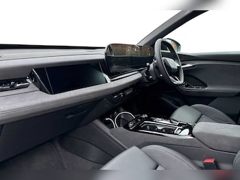 Used Audi Q6 e-tron 2024 for sale - 74716654: Photo
