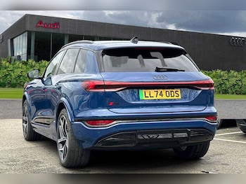 Used Audi Q6 e-tron 2024 for sale - 74716654: Photo