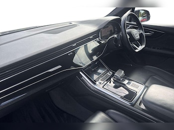 Used Audi Q7 2022 for sale - 76262471: Photo 2