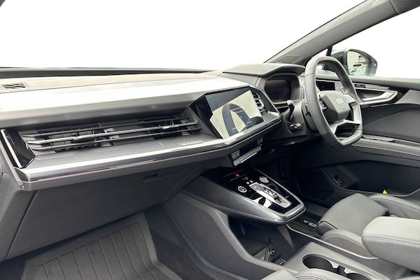 Used Audi Q4 e-tron 2025 for sale - 75177701: Photo 2