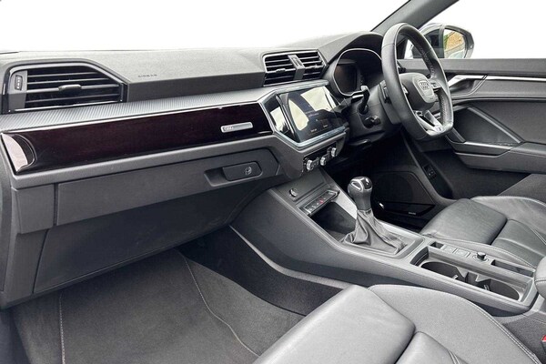 Used Audi Q3 2023 for sale - 75661334: Photo 2
